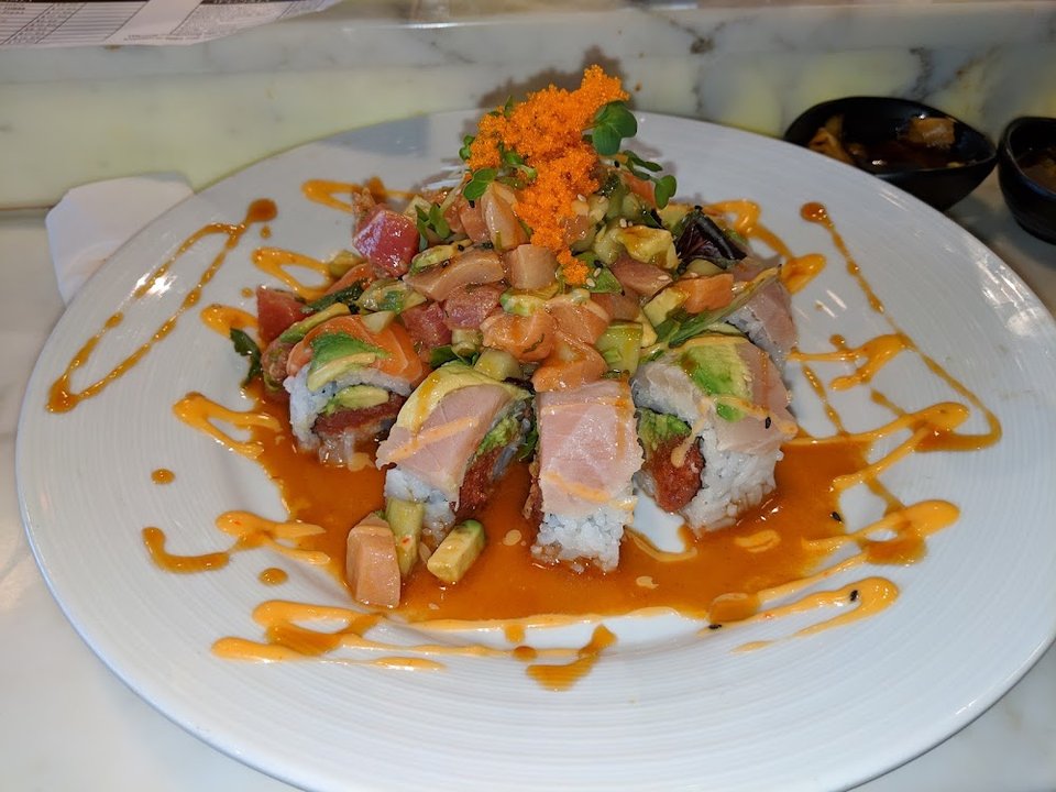 Albacore Roll with Poke Center